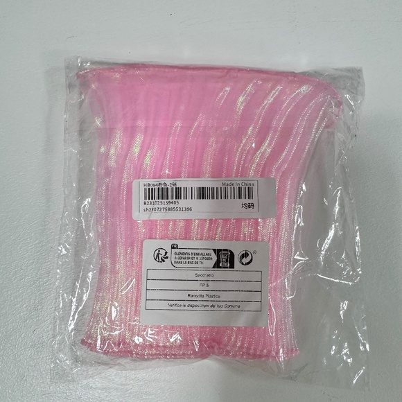 2 yards Mermaid Iridescent Gradient Chiffon Fabric with Ruffle Hem (ONLY RIBBON) - Picture 5 of 5